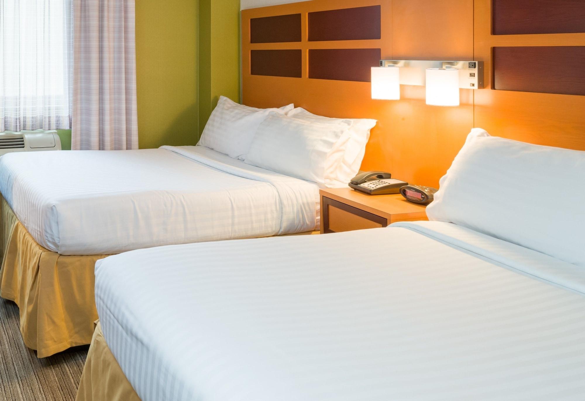 Holiday Inn Express - Times Square By Ihg New York Eksteriør billede