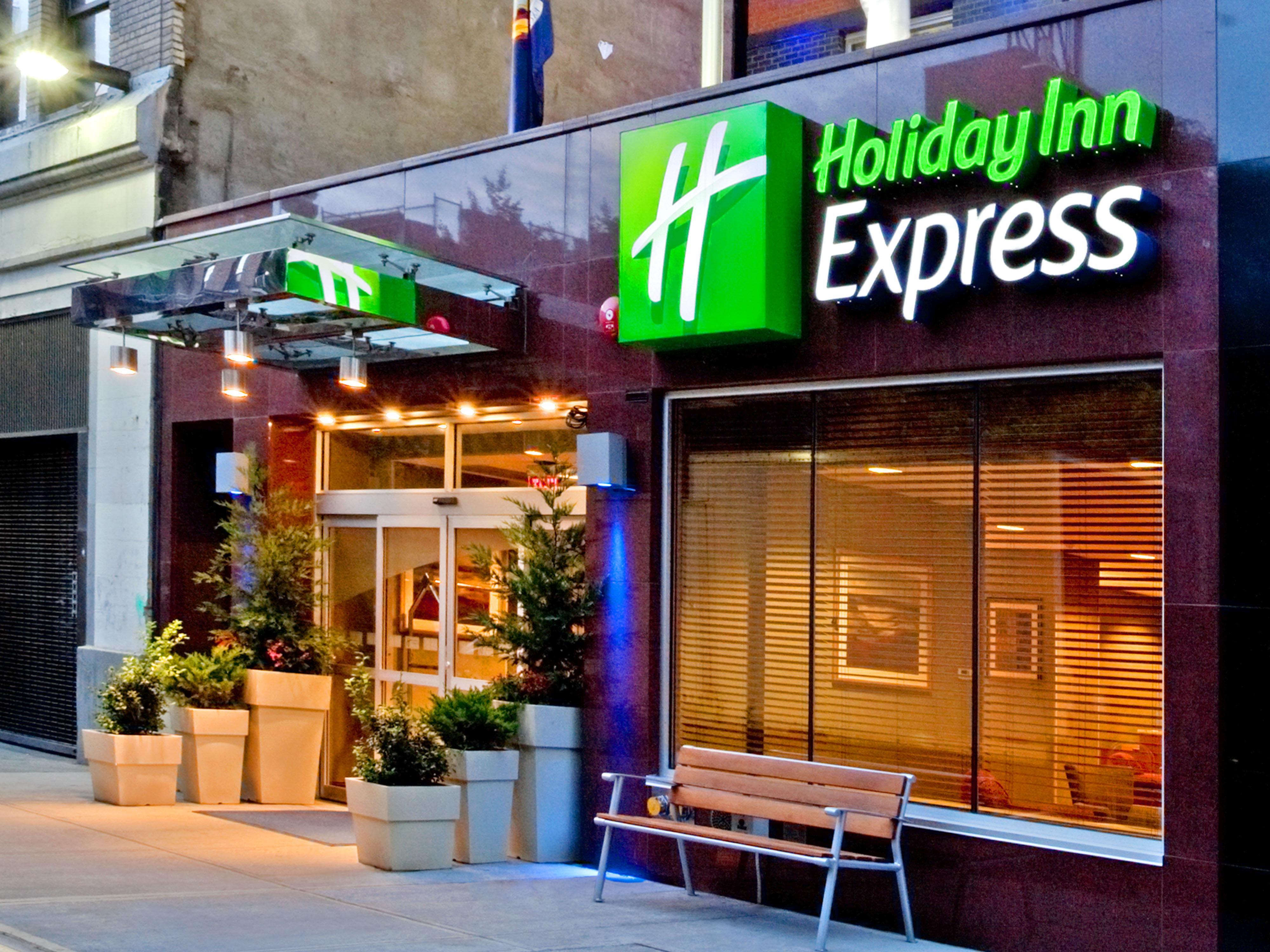Holiday Inn Express - Times Square By Ihg New York Eksteriør billede