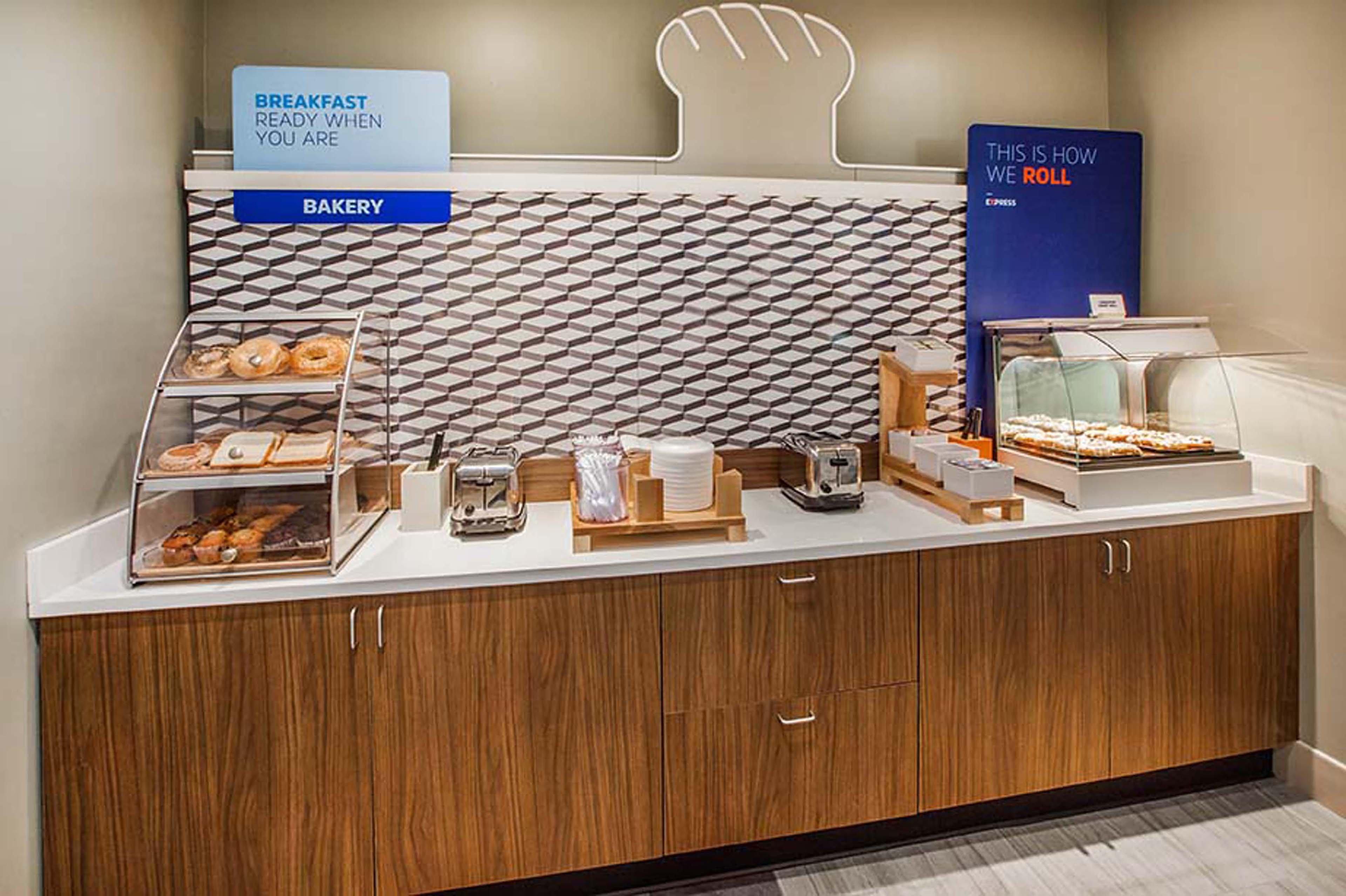 Holiday Inn Express - Times Square By Ihg New York Eksteriør billede