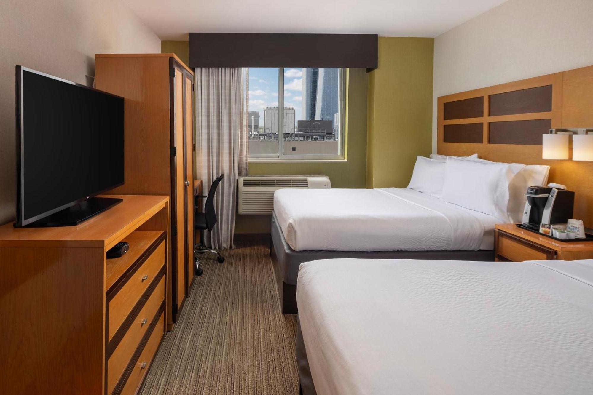 Holiday Inn Express - Times Square By Ihg New York Eksteriør billede